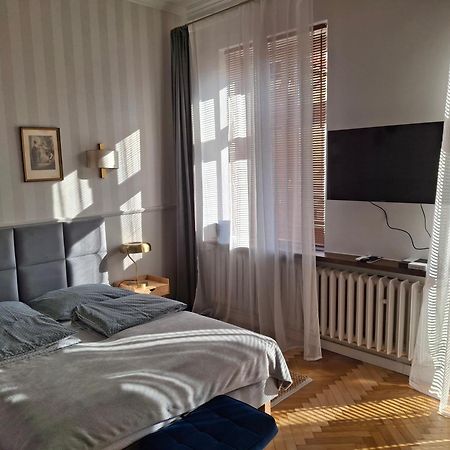 Apartament Studio Z Widokiem Na Rynek Бохня Экстерьер фото
