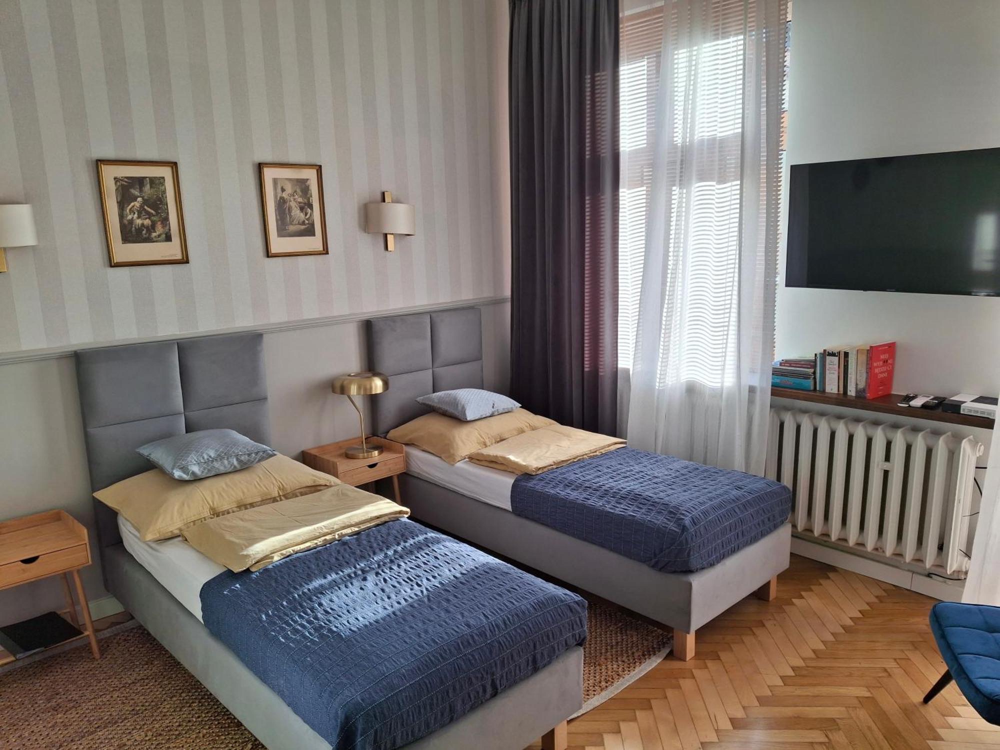 Apartament Studio Z Widokiem Na Rynek Бохня Экстерьер фото